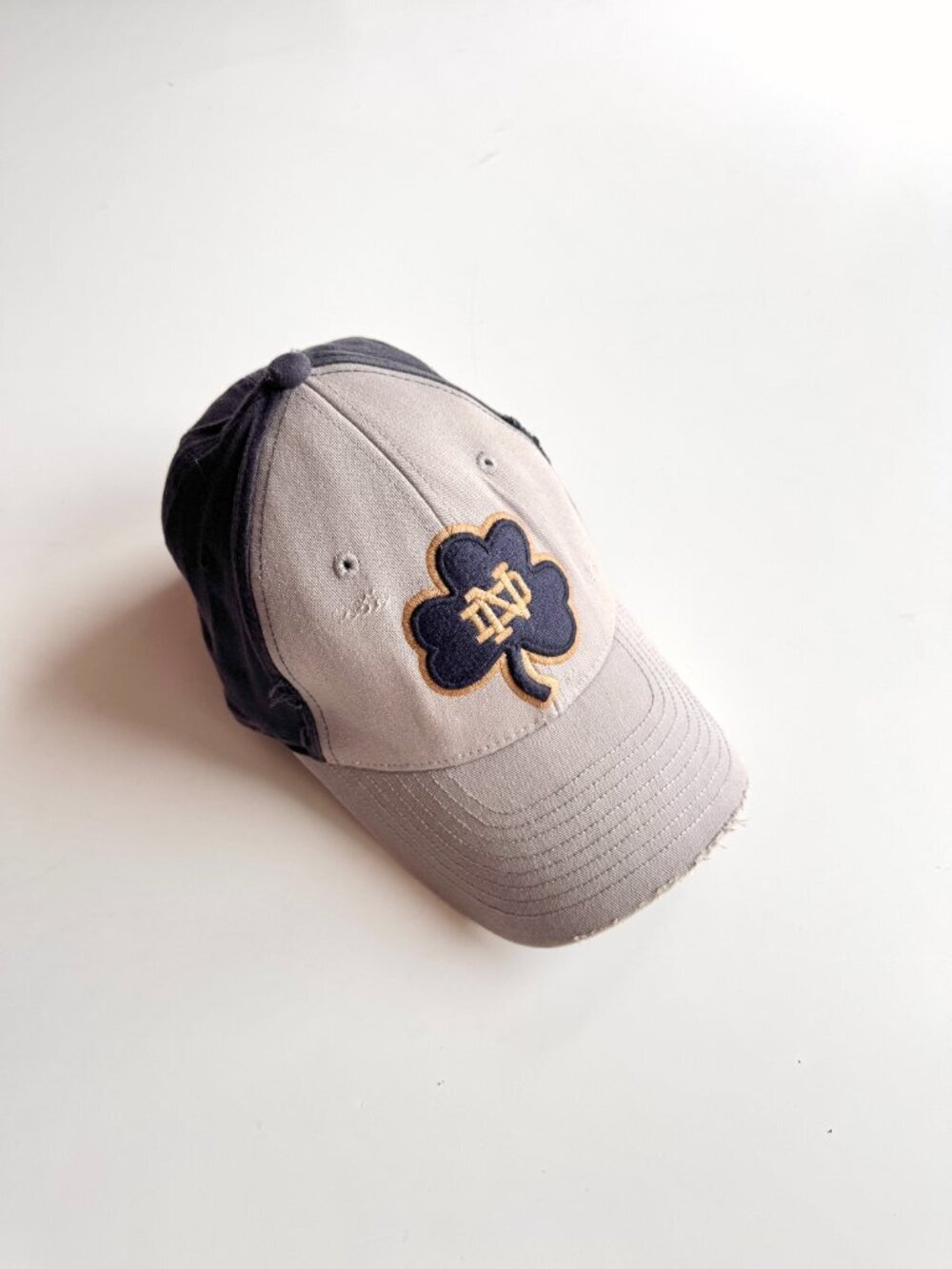 Top of the World NOTRE DAME Fighting Irish Taupe Clover Logo Patch Baseball Hat